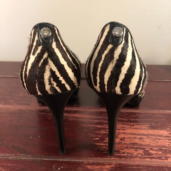Michael Kors Amara Zebra Print Heels Real Calf Hair Brown/Cream Size 9.5 NWT - Picture 3 of 7